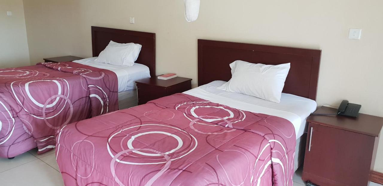 Mwiluzi Motel Ltd Lusaka Extérieur photo