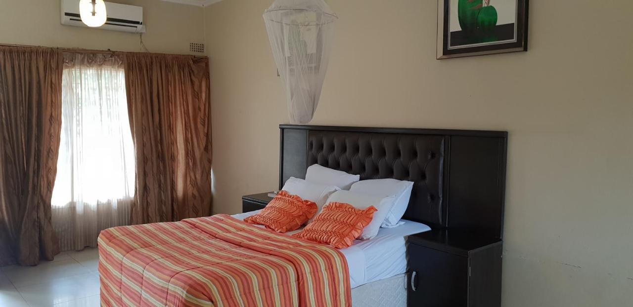 Mwiluzi Motel Ltd Lusaka Extérieur photo